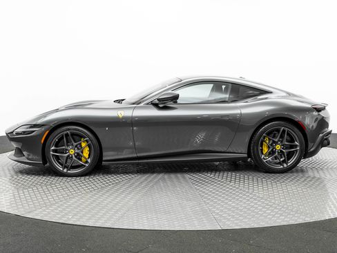 Certified 2022 Ferrari Roma image 2