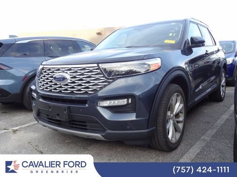Used 2023 Ford Explorer Platinum w/ Technology Package AWD/4WD image 3