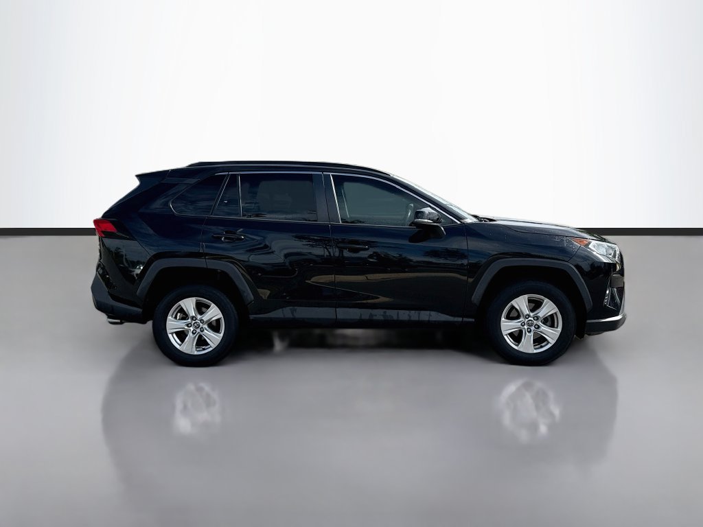 Used 2021 Toyota RAV4 XLE FWD image 8