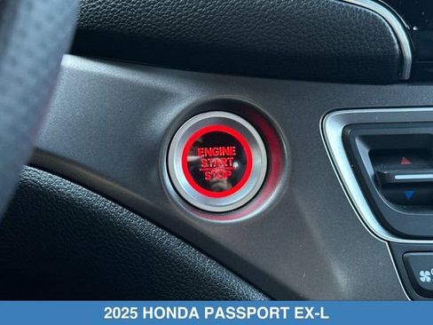 Certified 2025 Honda Passport EX-L image 25
