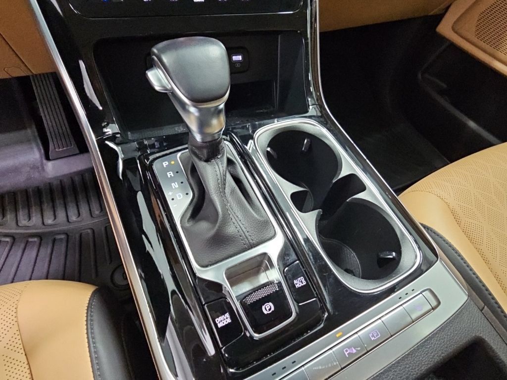 Used 2022 Kia Carnival EX FWD image 21