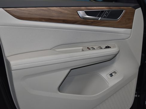 New 2026 Volkswagen Atlas SE image 3