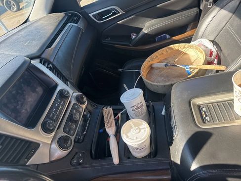 Used 2019 GMC Yukon XL Denali image 18