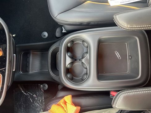 New 2026 Chrysler Pacifica Select image 32