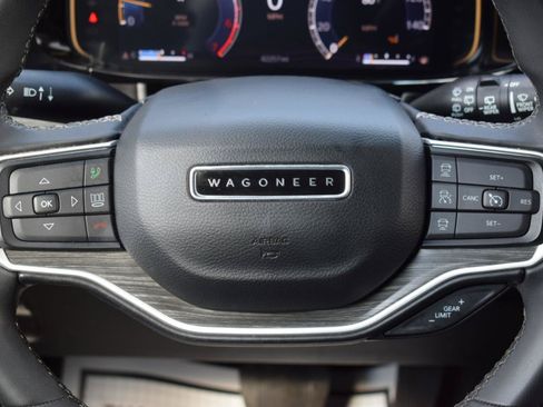 Used 2023 Jeep Wagoneer Series III w/ Convenience Group I AWD/4WD image 22