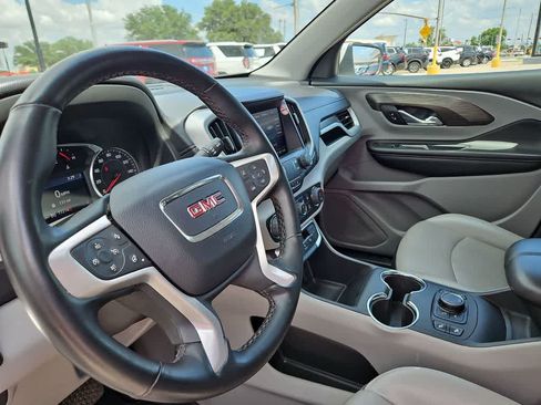 Used 2024 GMC Terrain SLT AWD/4WD image 10