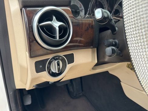 Used 2015 Mercedes-Benz GLK 350 2WD image 15