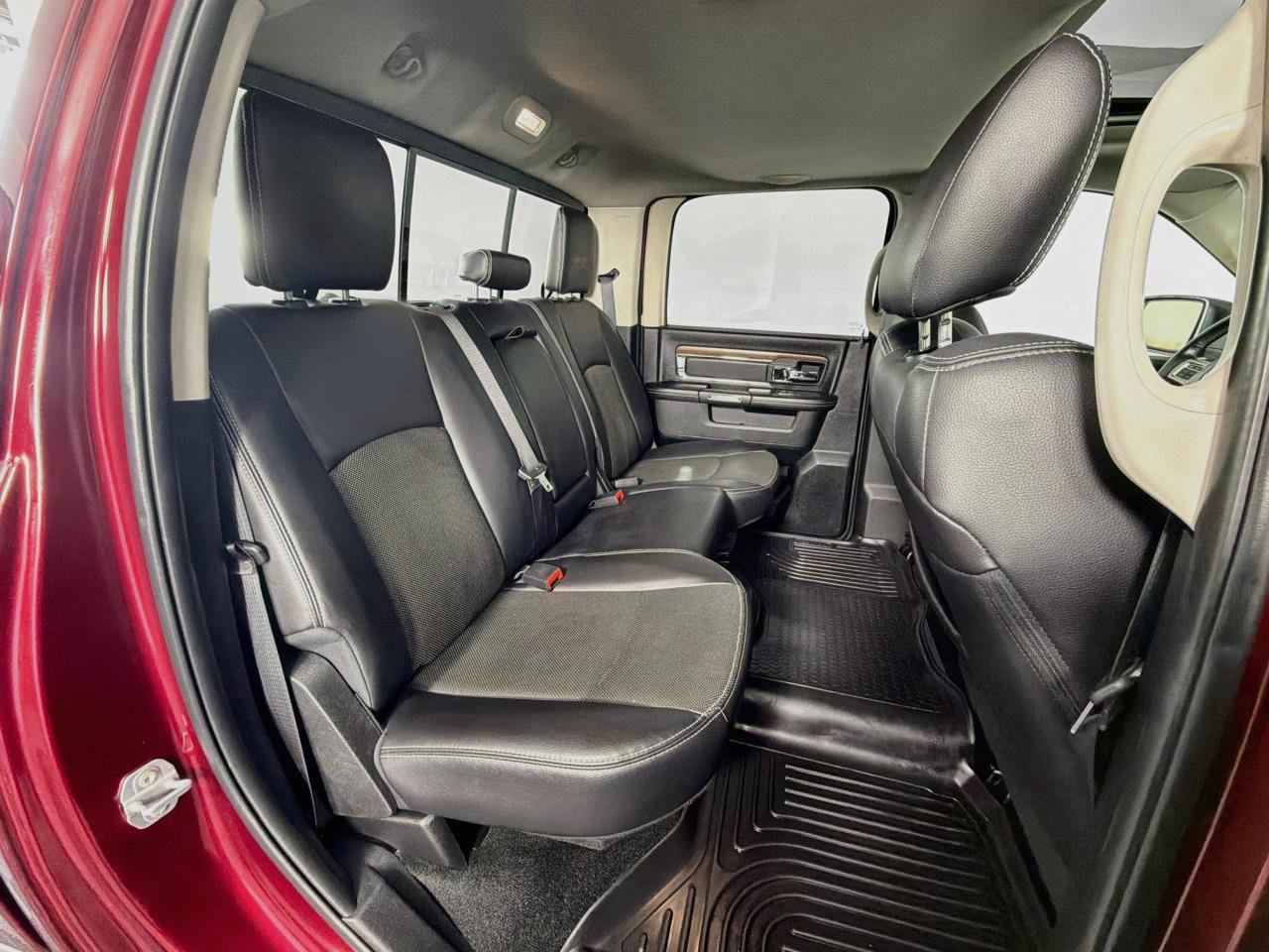 Used 2017 RAM 1500 Laramie w/ Convenience Group AWD/4WD image 40
