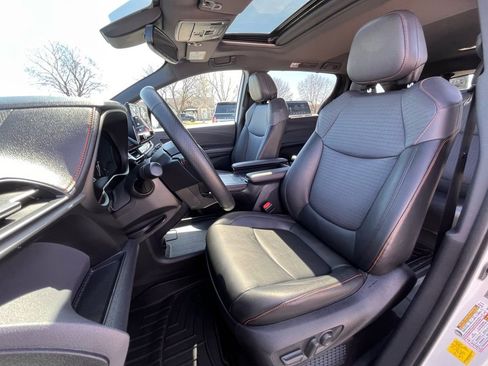 Used 2021 Toyota Sienna XSE image 23