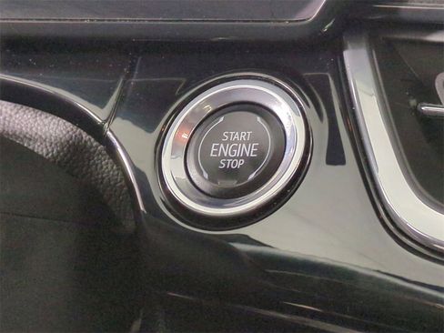 Certified 2024 Chevrolet Trax RS w/ Driver Confidence Package image 16