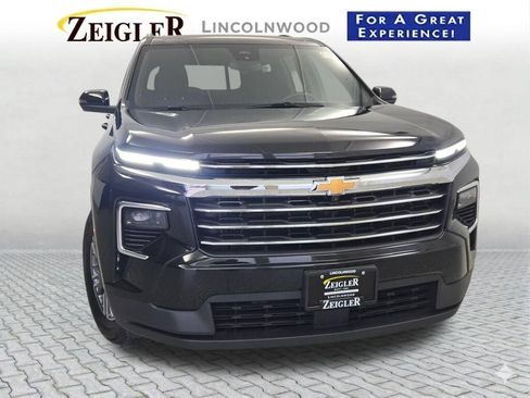 Used 2024 Chevrolet Traverse LT AWD/4WD image 4