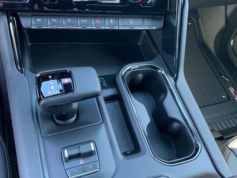 New 2026 GMC Sierra 1500 AT4 w/ Technology Package AWD/4WD image 24