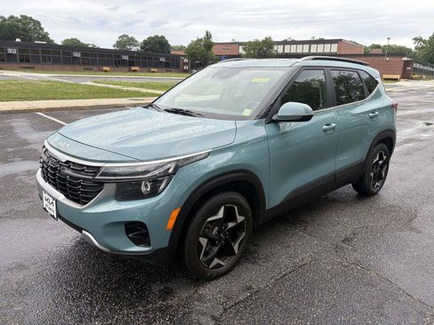 Certified 2024 Kia Seltos EX AWD/4WD image 1