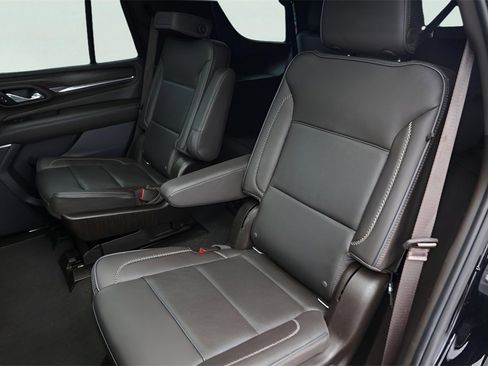 Used 2021 GMC Yukon Denali w/ Denali Premium Package image 27