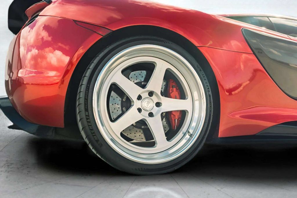 Used 2012 McLaren MP4-12C Coupe RWD image 25