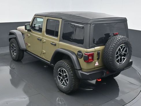 Certified 2025 Jeep Wrangler Unlimited Rubicon w/ Technology Group image 39