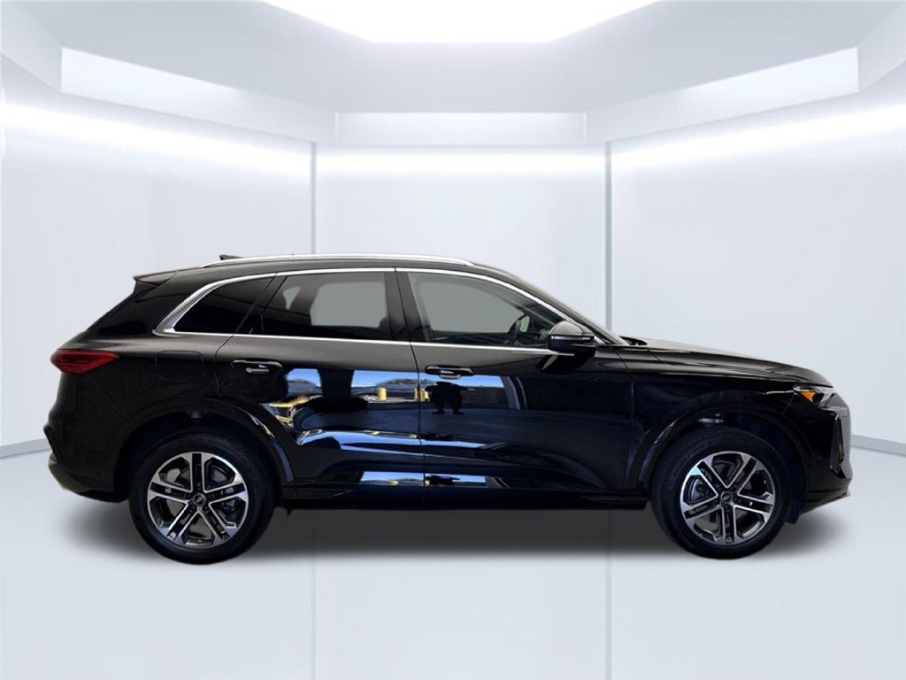 Used 2025 Audi Q5 Premium w/ Convenience Package AWD/4WD image 9