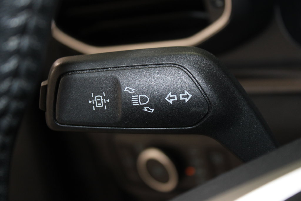 Used 2024 Ford Explorer Limited AWD/4WD image 47