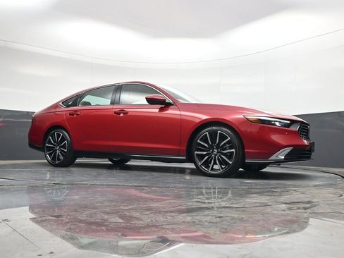 Used 2023 Honda Accord Touring image 27