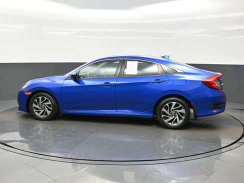 Used 2017 Honda Civic EX image 3