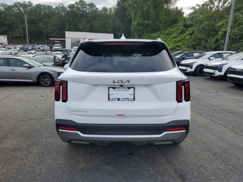 New 2026 Kia Sorento S w/ S Panoramic Sunroof Package image 5