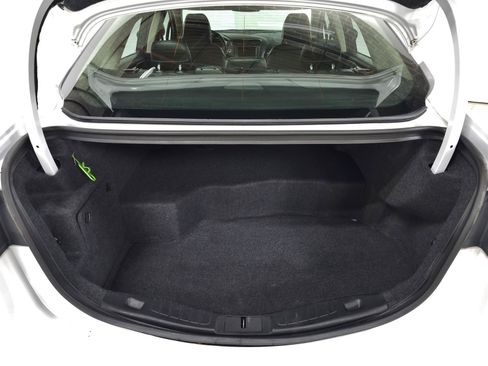 Used 2020 Ford Fusion Titanium FWD image 7