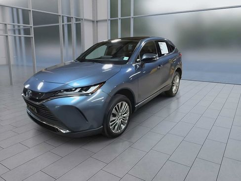 Used 2022 Toyota Venza Limited w/ Advanced Technology Package AWD/4WD image 4