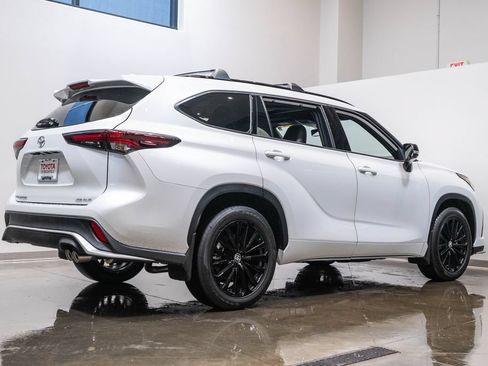 Certified 2026 Toyota Highlander XSE AWD/4WD image 9