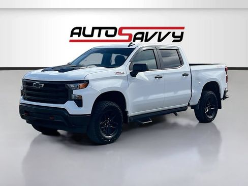 Used 2025 Chevrolet Silverado 1500 Custom Trail Boss AWD/4WD image 3