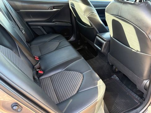 Used 2022 Toyota Camry SE image 32