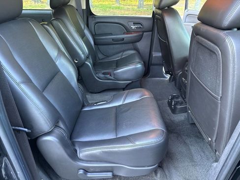Used 2011 Chevrolet Suburban LTZ AWD/4WD image 20