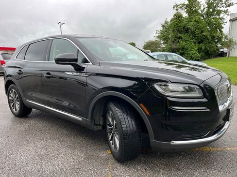 Used 2022 Lincoln Nautilus FWD w/ Premium Package image 8