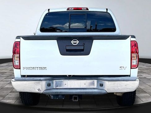 Used 2019 Nissan Frontier SV RWD image 5