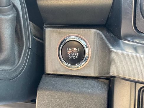 Used 2023 Ford F250 Platinum AWD/4WD image 36