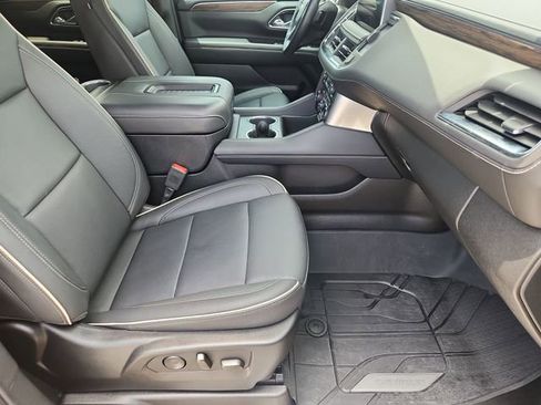 Used 2024 Chevrolet Tahoe Premier w/ Premium Package AWD/4WD image 29