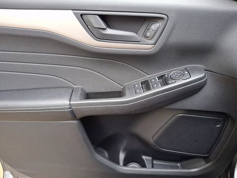 Used 2022 Ford Escape SE w/ Convenience Package image 15