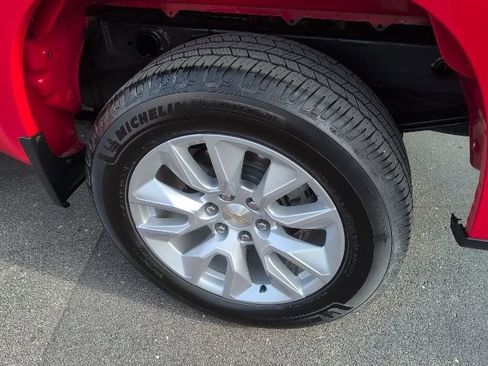 Used 2020 Chevrolet Silverado 1500 Custom w/ Custom Convenience Package image 16