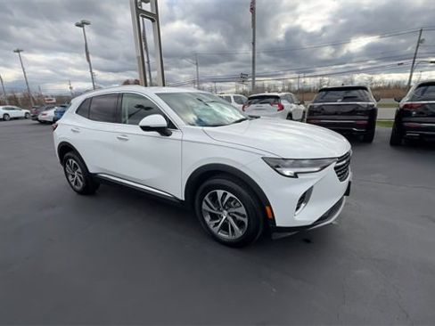 Used 2023 Buick Envision Essence image 2