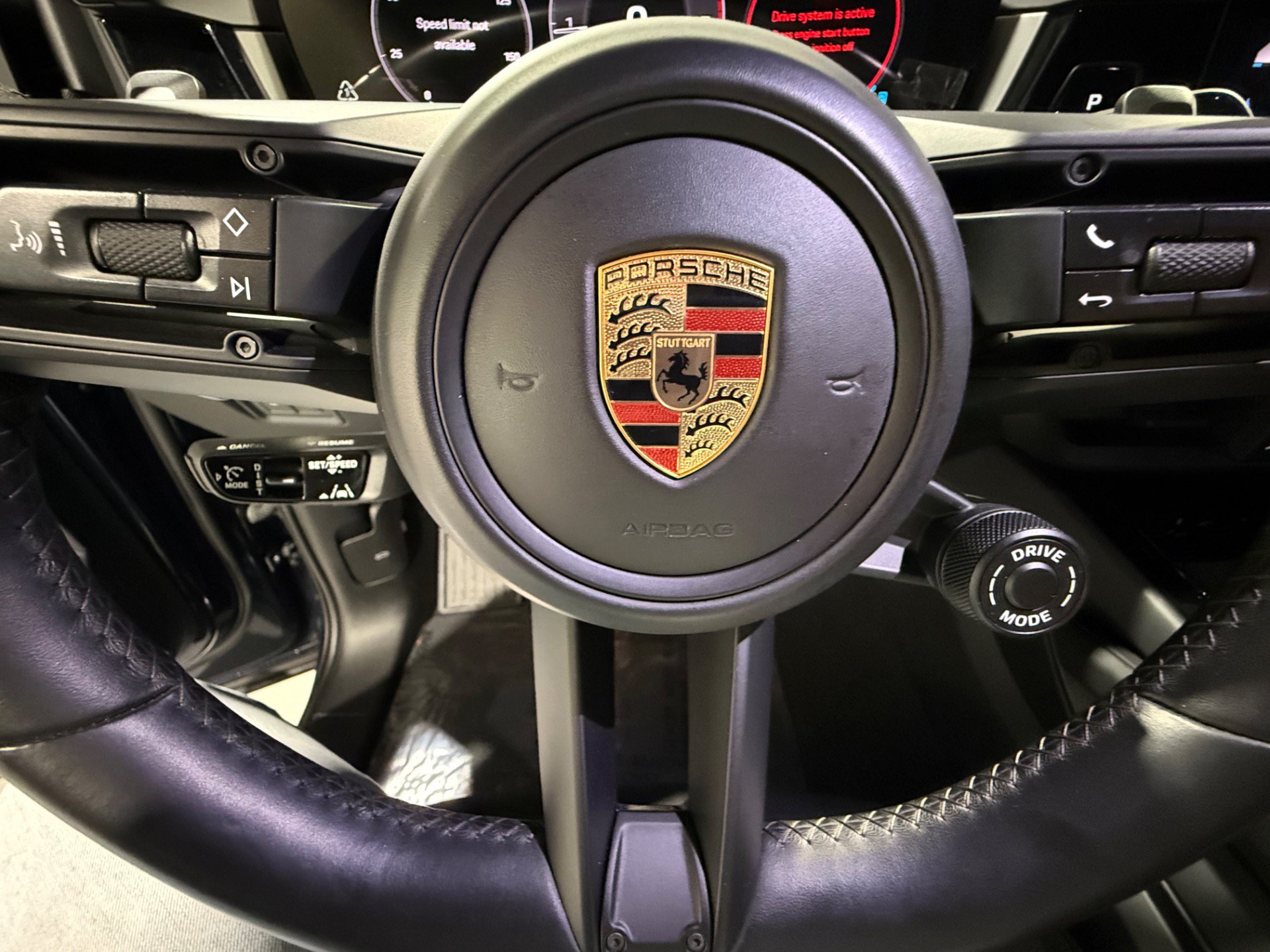 Used 2024 Porsche Cayenne Coupe AWD/4WD image 26