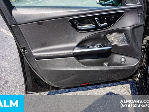 Used 2025 Mercedes-Benz C 300 Sedan image 46