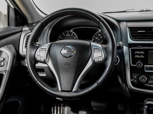 Used 2018 Nissan Altima 2.5 SV image 17