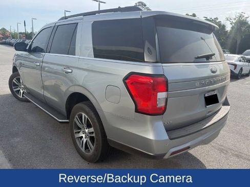 Used 2023 Ford Expedition XLT image 5