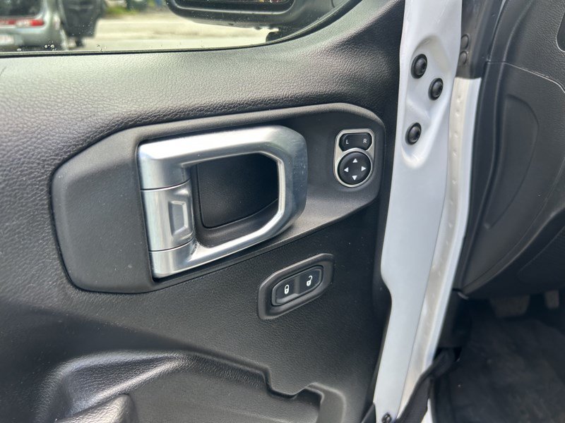 Used 2022 Jeep Wrangler Sport AWD/4WD image 14
