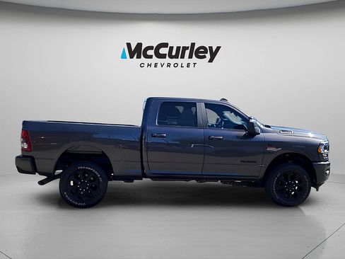 Used 2024 RAM 2500 Big Horn w/ Night Edition AWD/4WD image 8