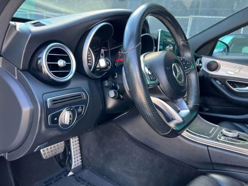 Used 2018 Mercedes-Benz C 300 Sedan w/ AMG Line image 10