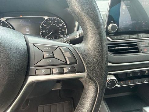 Used 2019 Nissan Altima 2.5 S FWD image 18