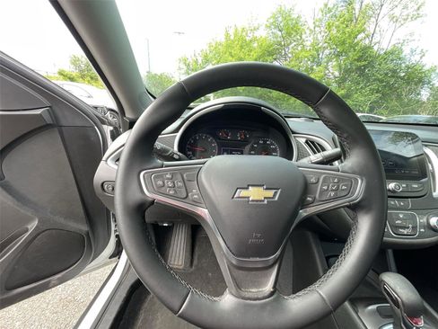 Used 2023 Chevrolet Malibu RS FWD image 15