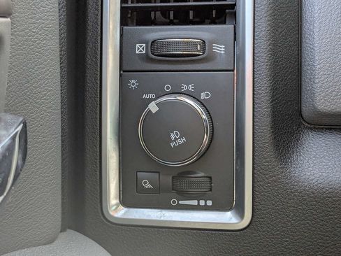 Used 2019 RAM 1500 Big Horn AWD/4WD image 22