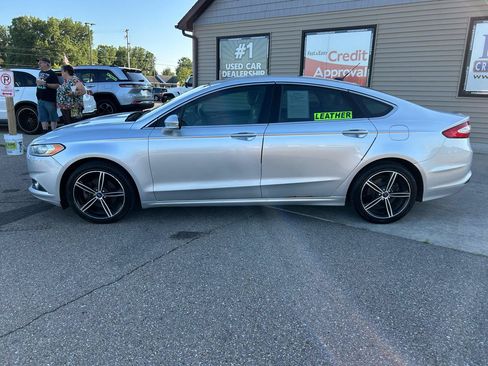 Used 2013 Ford Fusion SE FWD image 8