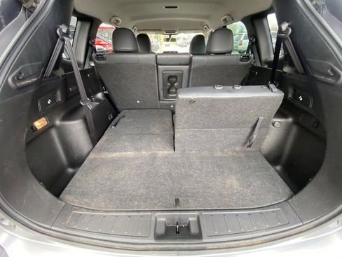 Used 2023 Mitsubishi Outlander SE image 25